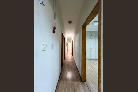 Corredor de casa para alugar com 5 quartos, 260m² em Cursino, São Paulo