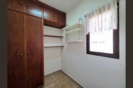 Apartamento para alugar com 180m², 4 quartos e 3 vagas Apartamento para alugar com 180m², 4 quartos e 3 vagasQuarto de Serviço