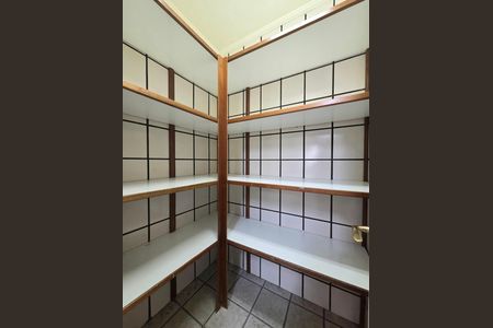 Apartamento para alugar com 180m², 4 quartos e 3 vagas Apartamento para alugar com 180m², 4 quartos e 3 vagasDespensa