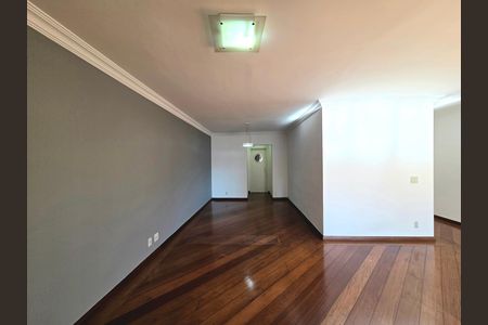 Apartamento para alugar com 180m², 4 quartos e 3 vagas Apartamento para alugar com 180m², 4 quartos e 3 vagasSala