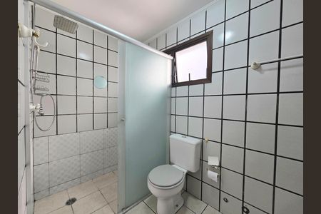 Apartamento para alugar com 180m², 4 quartos e 3 vagas Apartamento para alugar com 180m², 4 quartos e 3 vagasBanheiro da Suíte 1
