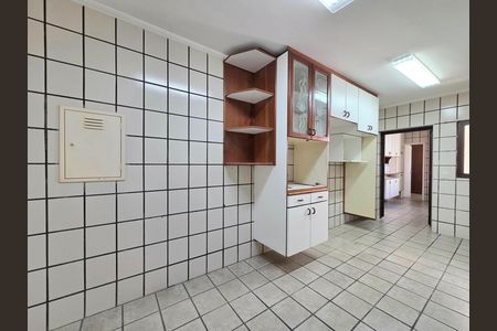 Cozinha de apartamento para alugar com 4 quartos, 180m² em Vila Uberabinha, São Paulo