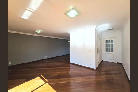 Apartamento para alugar com 180m², 4 quartos e 3 vagas Apartamento para alugar com 180m², 4 quartos e 3 vagasSala