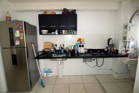 Cozinha de apartamento para alugar com 2 quartos, 1m² em Parque Colúmbia, Rio de Janeiro