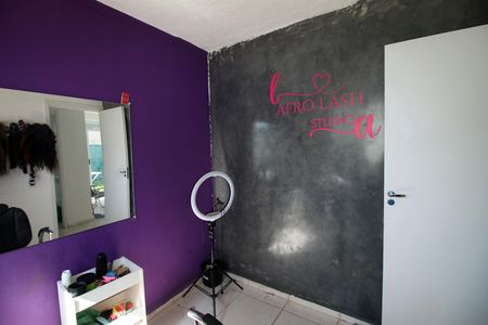 Quarto 1 de apartamento para alugar com 2 quartos, 1m² em Parque Colúmbia, Rio de Janeiro