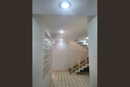Casa para alugar com 309m², 4 quartos e 2 vagas Casa para alugar com 309m², 4 quartos e 2 vagasCorredor
