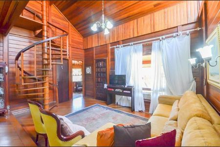Casa à venda com 3 quartos, 252m² em Pilarzinho, Curitiba