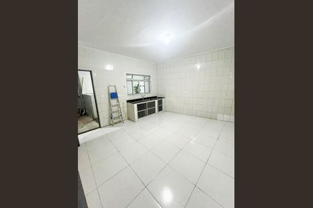 Casa à venda com 216m², 2 quartos e sem vaga Casa à venda com 216m², 2 quartos e sem vagaCozinha casa 2