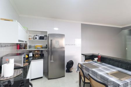 Casa à venda com 216m², 2 quartos e sem vaga Casa à venda com 216m², 2 quartos e sem vagaCozinha