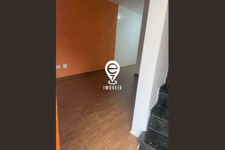 Casa à venda com 2 quartos, 64m² em Vila Nhocuné, São Paulo