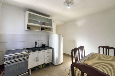 Cozinha de kitnet/studio para alugar com 0 quarto, 42m² em Cidade Ocian, Praia Grande