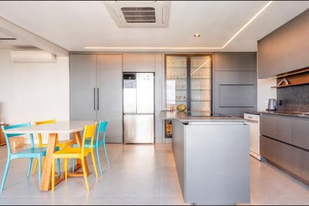 Apartamento à venda com 3 quartos, 153m² em Boa Vista, Porto Alegre