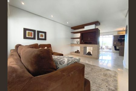 Casa à venda com 209m², 3 quartos e 2 vagas