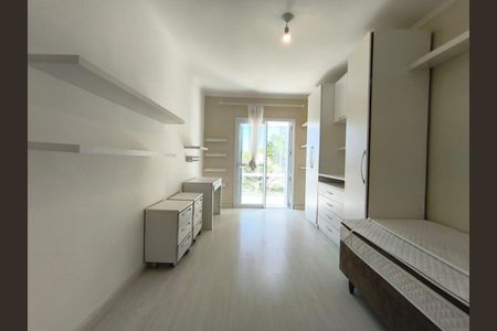 Casa à venda com 209m², 3 quartos e 2 vagas