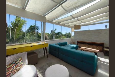 Casa à venda com 209m², 3 quartos e 2 vagas