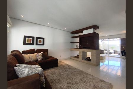 Casa à venda com 209m², 3 quartos e 2 vagas