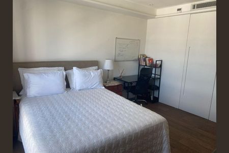 Apartamento à venda com 3 quartos, 336m² em Vila Ipiranga, Porto Alegre