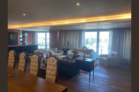 Apartamento à venda com 3 quartos, 336m² em Vila Ipiranga, Porto Alegre