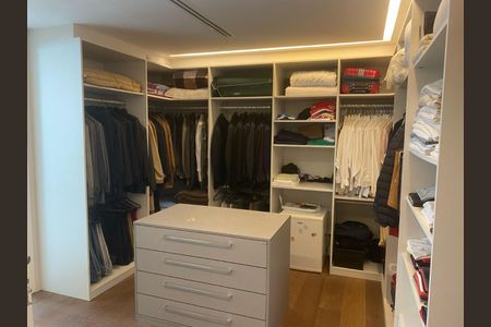 Apartamento à venda com 336m², 3 quartos e 4 vagas