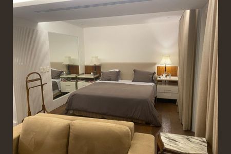 Apartamento à venda com 3 quartos, 336m² em Vila Ipiranga, Porto Alegre