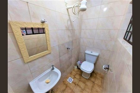 Casa de condomínio à venda com 208m², 3 quartos e 2 vagas