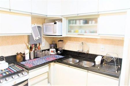 Casa de condomínio à venda com 208m², 3 quartos e 2 vagas