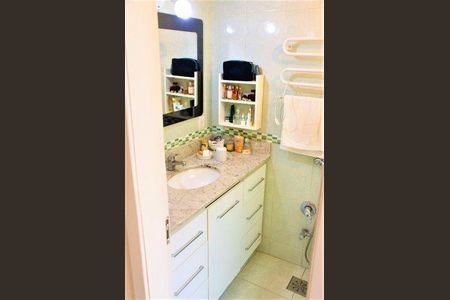 Casa de condomínio à venda com 208m², 3 quartos e 2 vagas