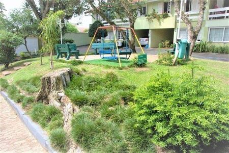 Casa de condomínio à venda com 208m², 3 quartos e 2 vagas