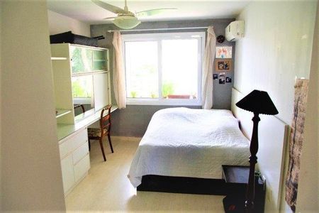 Casa de condomínio à venda com 208m², 3 quartos e 2 vagas