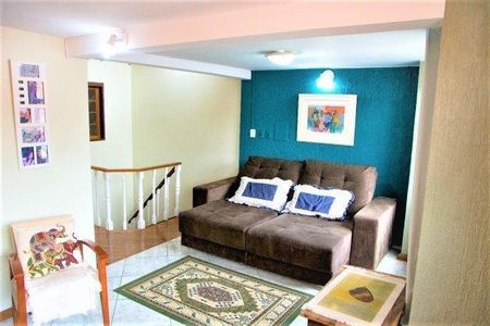 Casa de condomínio à venda com 208m², 3 quartos e 2 vagas
