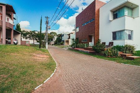 Casa de condomínio à venda com 143m², 3 quartos e 2 vagas