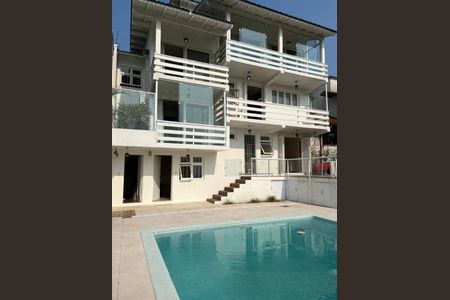 Casa à venda com 4 quartos, 385m² em Guarani, Novo Hamburgo