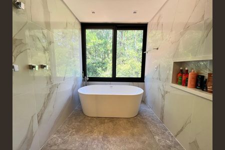 Casa de condomínio à venda com 350m², 4 quartos e 2 vagas