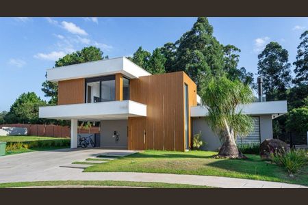 Casa de condomínio à venda com 350m², 4 quartos e 2 vagas