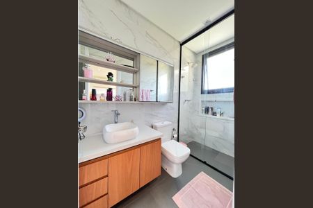 Casa de condomínio à venda com 350m², 4 quartos e 2 vagas
