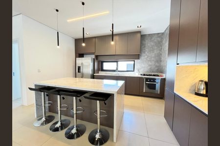 Casa de Condomínio à venda com 4 quartos, 350m² em Vila Nova, Porto Alegre