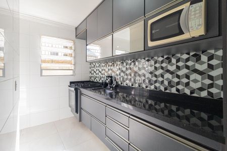 Apartamento para alugar com 50m², 2 quartos e 1 vaga Apartamento para alugar com 50m², 2 quartos e 1 vagaCozinha e Área de Serviço