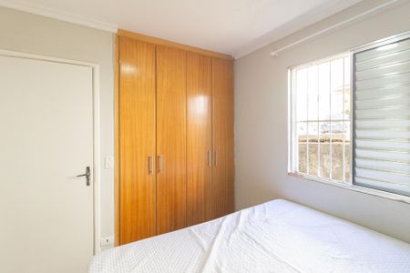 Quarto 2 de apartamento para alugar com 2 quartos, 50m² em Parque Jose Alexandre, Carapicuíba