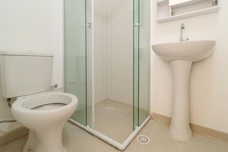 Banheiro de apartamento para alugar com 2 quartos, 44m² em Vila Gustavo, São Paulo