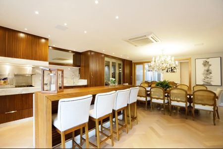 Casa de condomínio à venda com 422m², 3 quartos e 2 vagas