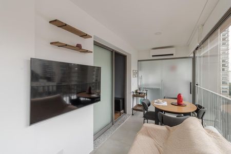Studio para alugar com 39m², 1 quarto e sem vaga Studio para alugar com 39m², 1 quarto e sem vagaSacada