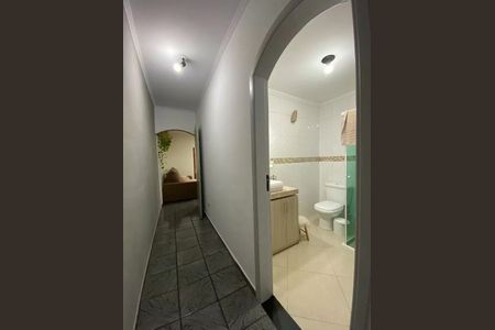 Banheiro de casa à venda com 3 quartos, 194m² em Parque Gerassi, Santo André