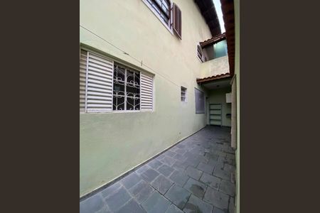 Área externa de casa à venda com 3 quartos, 194m² em Parque Gerassi, Santo André