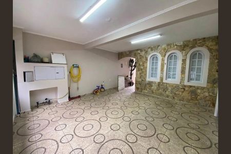 Garagem de casa à venda com 3 quartos, 194m² em Parque Gerassi, Santo André