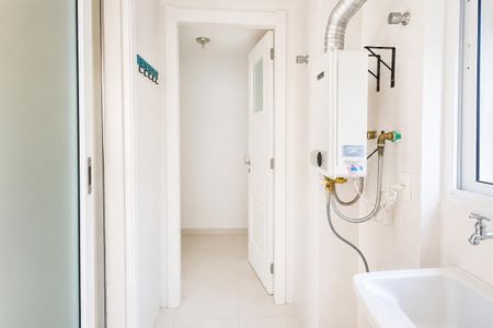 Área de serviço de apartamento para alugar com 2 quartos, 145m² em Jardim Europa, Porto Alegre