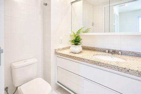 Banheiro de apartamento para alugar com 2 quartos, 145m² em Jardim Europa, Porto Alegre