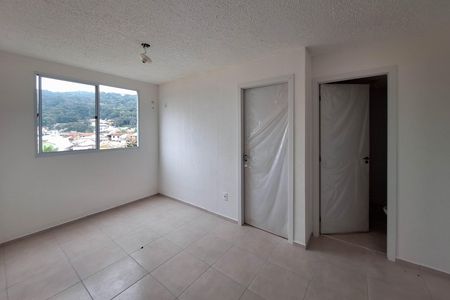 Sala de apartamento para alugar com 2 quartos, 52m² em Várzea das Moças, Niterói