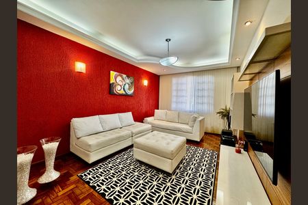 Casa à venda com 3 quartos, 268m² em Carlos Prates, Belo Horizonte