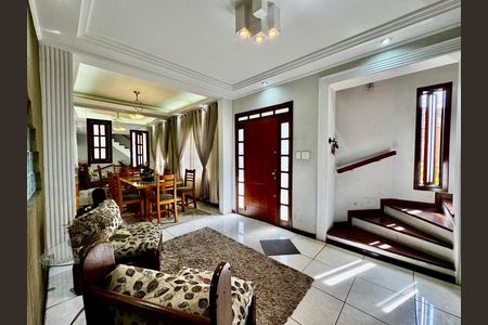 Casa à venda com 3 quartos, 268m² em Carlos Prates, Belo Horizonte