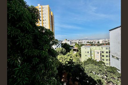 Casa à venda com 3 quartos, 268m² em Carlos Prates, Belo Horizonte